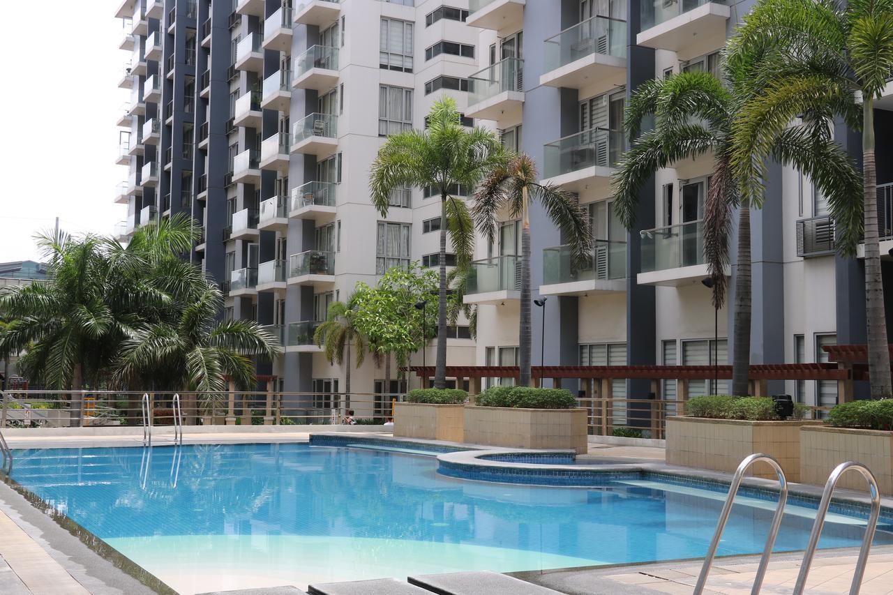 One Palm Tree Villas Manila Exterior foto